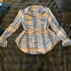 Maternity blouse, Size large, quarter sleeve, brand Isabel Maternity